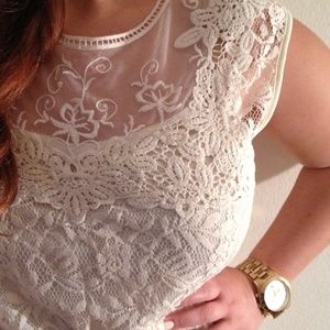Beautiful Ivory Lace Dress Sz XL